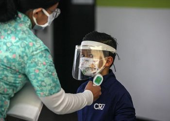 En 2021, aumentaron notificaciones y hospitalizaciones por COVID en niños