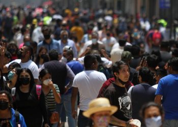 México tiene el presupuesto suficiente para vacunar a niños: Comas