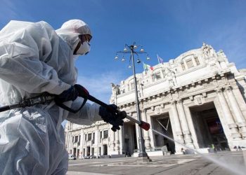 Italia registra su cifra más alta de fallecidos por COVID desde finales de mayo
