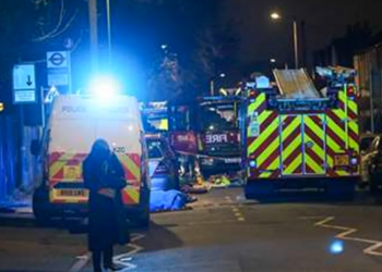 Mueren 4 niños tras incendio en Londres