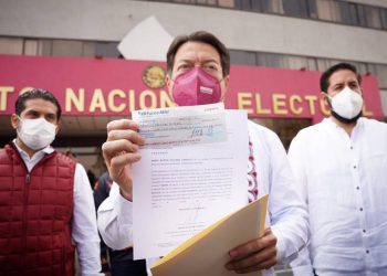 Llama Mario Delgado a diputados de Morena a promover juicio político contra consejeros del INE