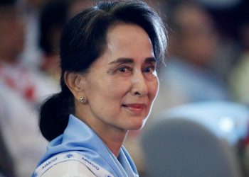 La Nobel de la Paz Aung San Suu Kyi es condenada a cuatro años de prisión