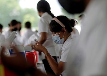 Lo que debes saber de la vacunación al personal de salud en la CDMX