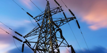 Incertidumbre en el sector eléctrico genera desconfianza en inversionistas: Eurasia Group