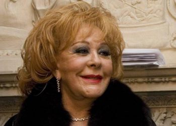 Silvia Pinal abandona área COVID-19 de hospital, pero continúa en cuidados intensivos