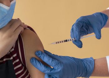 UE contará con vacunas contra COVID para niños de 5 años