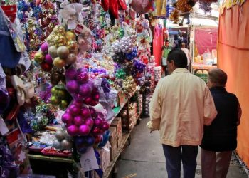Incrementan ventas decembrinas, pero en pequeño comercio hay incertidumbre