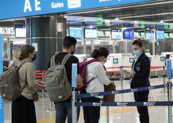 EU levantará las restricciones que impuso a ocho países africanos por Ómicron