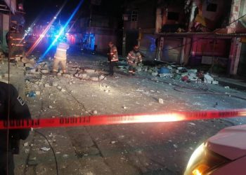 Se registra explosión de tanque de gas en vivienda de Ecatepec