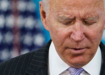 Biden retira proyecto de vacunación para empresas tras revés en el Supremo