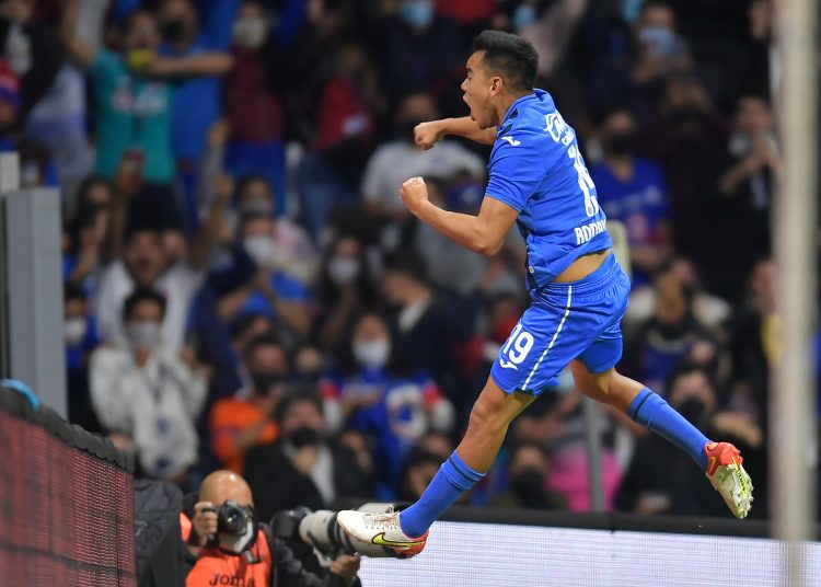 Carlos Rodriguez celebrates his goal 1-0 of Cruz Azul during the game Cruz Azul vs FC Juarez, corresponding to day 02 of the Torneo Clausura Grita Mexico C22 of Liga BBVA MX, at Azteca Stadium, on January 15, 2022.



Carlos Rodriguez celebra su gol 1-0 de Cruz Azul durante el partido Cruz Azul vs FC Juarez, correspondiente a la jornada 02 del Torneo Clausura Grita Mexico C22 de la Liga BBVA MX, en el Estadio Azteca, el 15 de Enero de 2022.