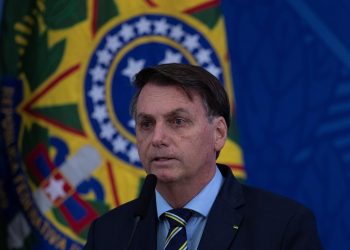 Bolsonaro defiende a quienes no quieren vacunarse contra COVID-19