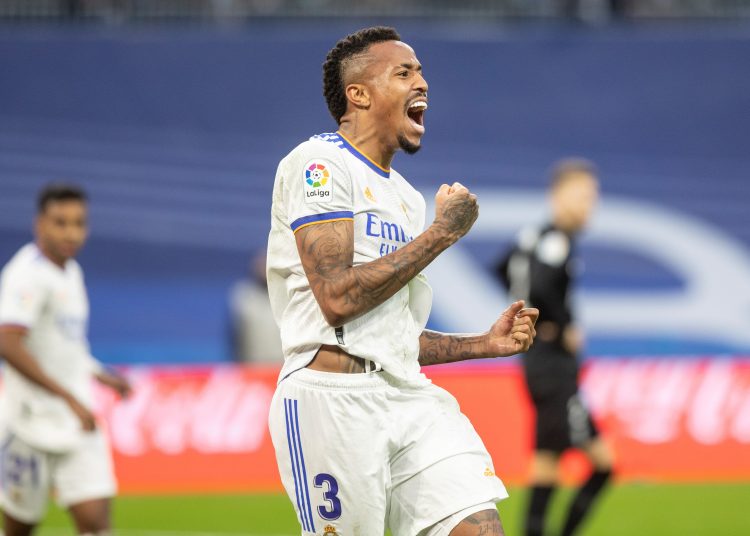 MADRID, 23/01/2022.- El defensa brasileño del Real Madrid Eder Militao celebra gol conseguido ante el Elche durante el partido de LaLiga Santander de la jornada 22 contra el Elche, este domingo en el estadio Santiago Bernabéu en Madrid.- EFE/Rodrigo Jiménez