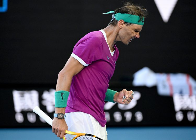 Melbourne (Australia), 25/01/2022.- Rafael Nadal of Spain celebrates winning his quarter final match against Denis Shapovalov of Canada at the Australian Open Grand Slam tennis tournament at Melbourne Park, in Melbourne, Australia, 25 January 2022. (Tenis, Abierto, España) EFE/EPA/DEAN LEWINS AUSTRALIA AND NEW ZEALAND OUT
