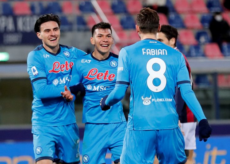 Bologna (Italy), 16/01/2022.- Napoli's Hirving Lozano jubilates with his teammates after scoring the second goal during the Italian Serie A soccer match Bologna FC vs SSC Napoli at Renato Dall'Ara stadium in Bologna, Italy, 17 January 2022. (Italia) EFE/EPA/ELISABETTA BARACCHI