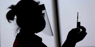 La vacuna de refuerzo es segura y produce inmunidad, según un ensayo clínico