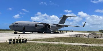 Las 5 de Enfoque: Aquí las imágenes del primer avión de ayuda humanitaria a Tonga