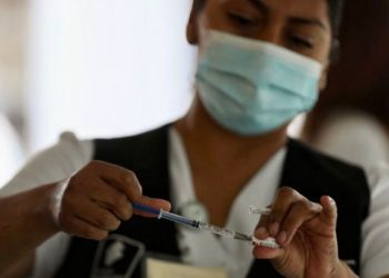 Aplicarán segunda dosis contra COVID a jóvenes de 15 a 17 años en 44 municipios del EDOMEX