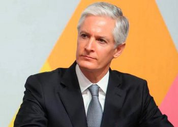 Alfredo del Mazo confirma que ha dado positivo a COVID-19