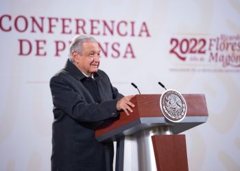 Solicitaremos ayuda al poder judicial para destrabar venta de Banamex: AMLO