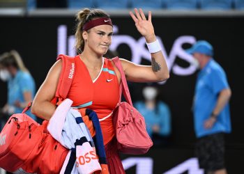 Sabalenka y su servicio caen en el tercero ante la veterana Kanepi