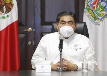 Miguel Barbosa, gobernador de Puebla, da positivo a COVID 19