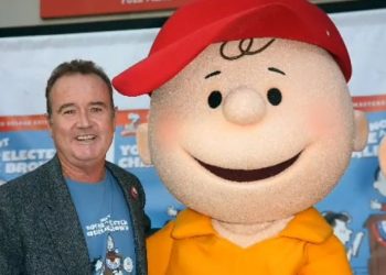 Peter Robbins, actor que dio voz a Charlie Brown, se suicida a los 65 años