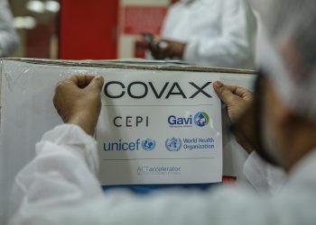 COVAX ha entregado a países más necesitados 1,000 millones de dosis de vacunas