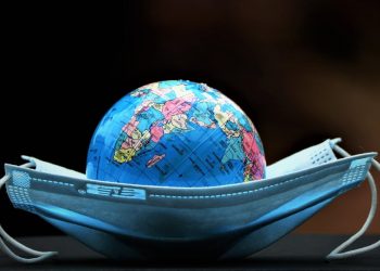 El mundo registra un nuevo récord de casos diarios de COVID