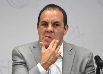 Cuauhtémoc Blanco califica de guerra sucia su foto con presuntos narcos
