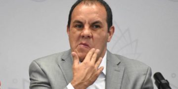 Cuauhtémoc Blanco califica de guerra sucia su foto con presuntos narcos