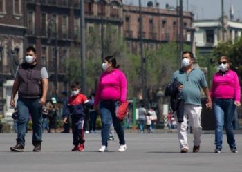 Llama IMSS a continuar con el uso de cubrebocas en espacios públicos, escuelas y centros de trabajo