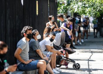 Argentina supera otra vez su marca de casos de COVID-19