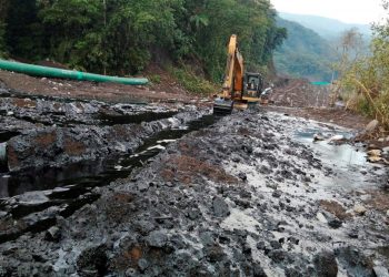 Advierten contaminación petrolera en río amazónico tras rotura de oleoducto