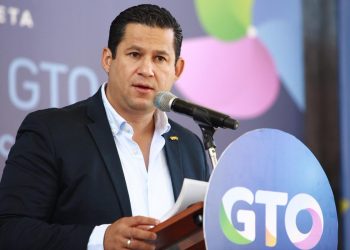 Diego Sinuhe, gobernador de Guanajuato da positivo a COVID-19