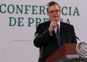 Marcelo Ebrard conversa telefónicamente con su homólogo de la India
