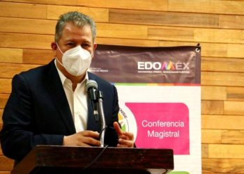 Tenemos un avance en la vacunación, lo que nos ha permitido que la enfermedad sea más leve: Fernández Clamont