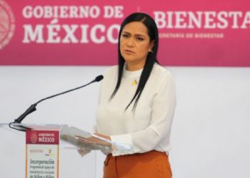 Secretaria de Bienestar anticipa que adultos mayores recibirán 6 mil pesos bimestrales en 2024.