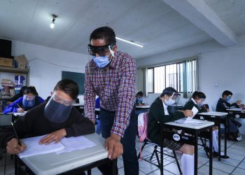 Para la tercera semana de enero todos los maestros estarán vacunados: SNTE