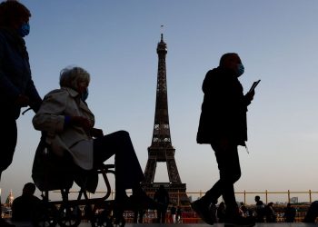 Francia registra 271,686 casos de COVID-19 en las últimas 24 horas