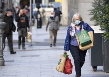 Irlanda quiere acabar con las restricciones por COVID
