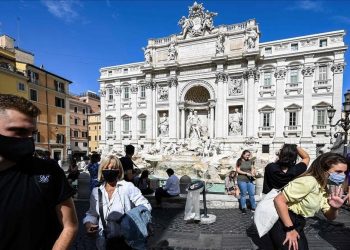 Italia registra otro récord de contagios de COVID-19