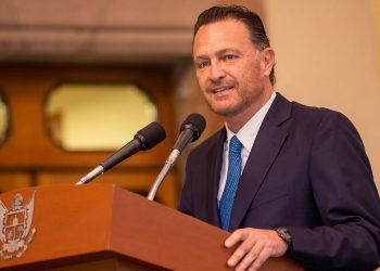 No se cancelará el cambio de placas en Querétaro, advierte gobernador