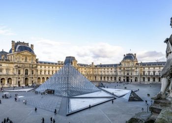 Pandemia golpea al Museo del Louvre por segundo año consecutivo