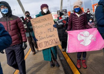 Cientos de personas marchan en Washington por el Día de Martin Luther King