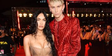 Megan Fox y Machine Gun Kelly ¡se comprometieron!