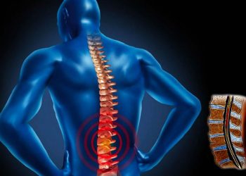 La EMA pide vigilar posible mielitis transversa con AstraZeneca y Janssen