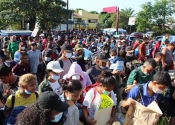 Migrantes protestan en Tapachula exigiendo documentos