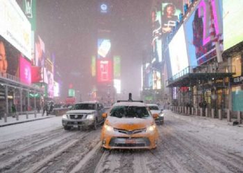 La ciudad de Nueva York amanece cubierta de nieve