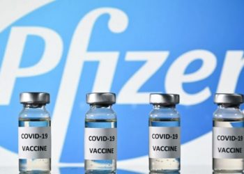 Tercera dosis de Pfizer aumenta anticuerpos contra ómicron